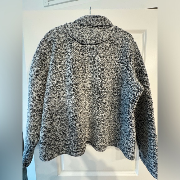 Fuzzy sweater, with pockets. Size XL from Walmart. - Picture 2 of 4